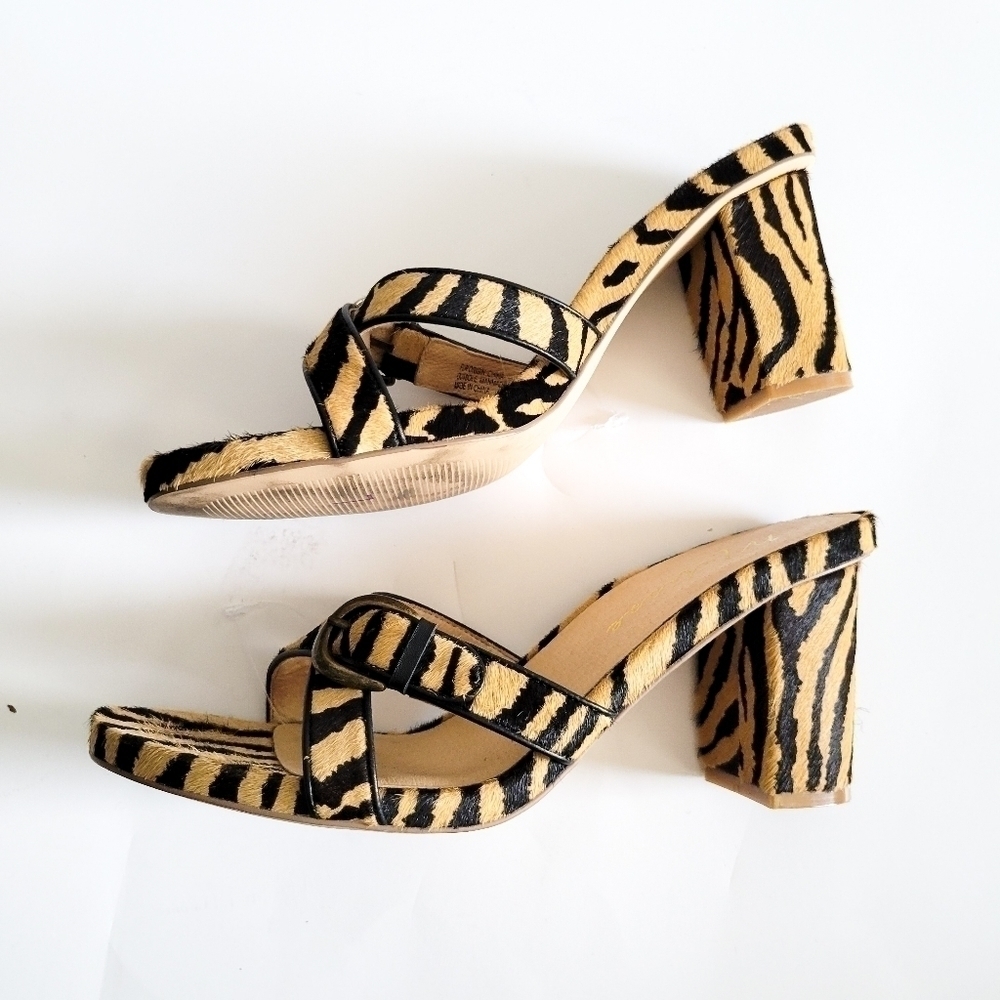 Matisse so long zebra sandals Size 9.5M Mob Wife Summer Shoes - Picture 2 of 10